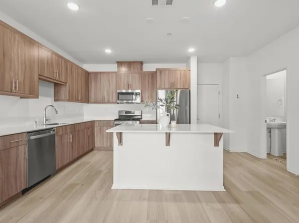 348 Sweet Pl, Fallbrook, CA 92028