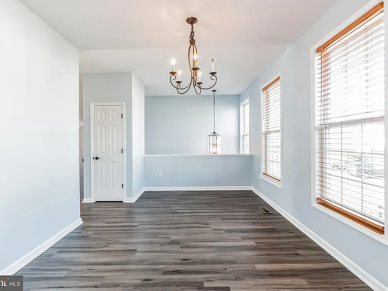 10329 Bridle Ct — Photo 7