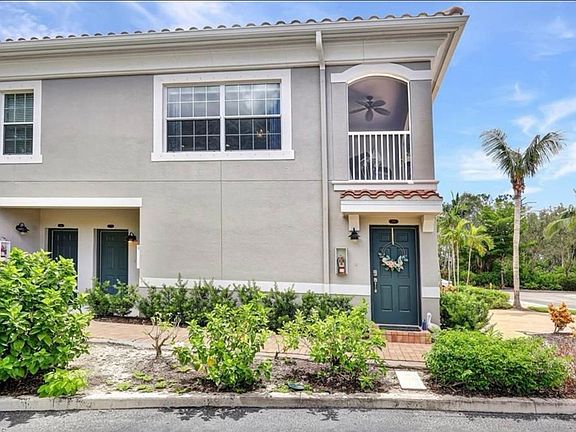 2nd image of 23421 Alamanda Dr Unit 201