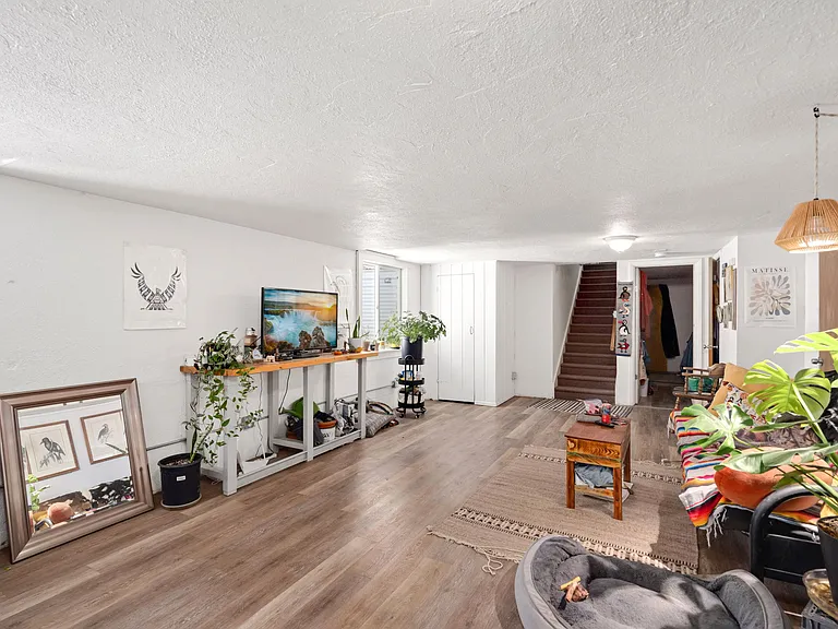 821 W Mulberry St — Photo 23