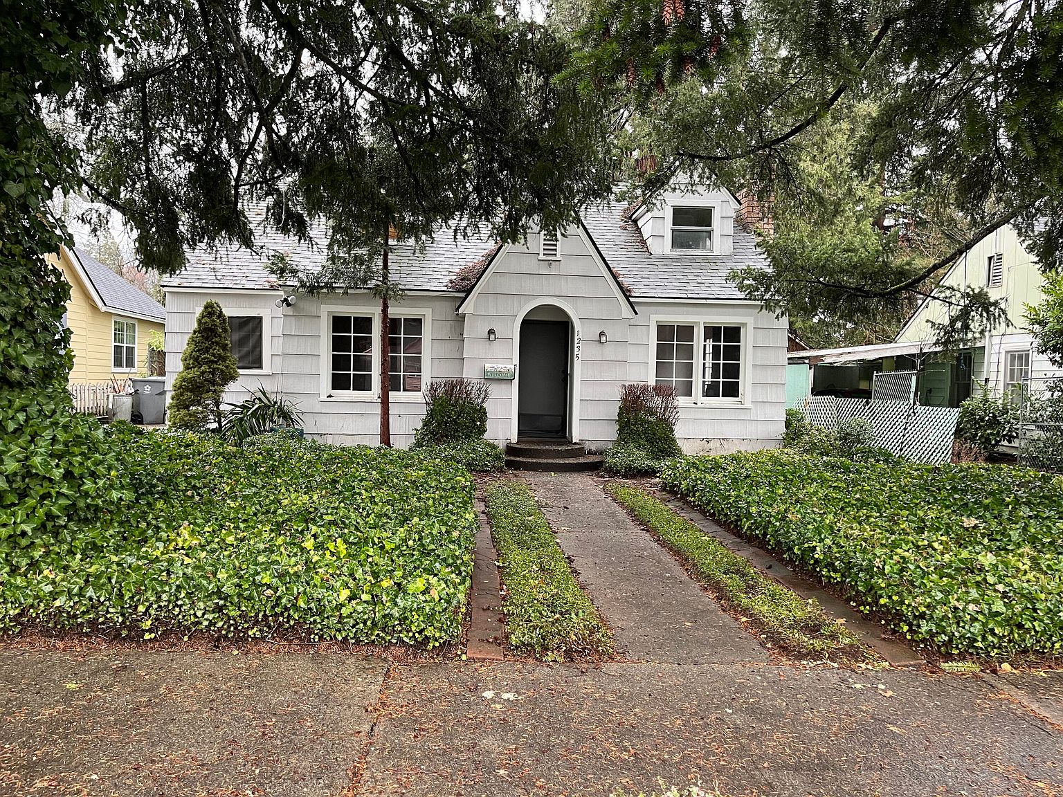 1235 NW Washington Blvd, Grants Pass, OR 97526 Zillow