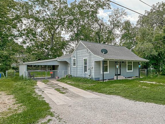 4th image of 613 E Bernard Street