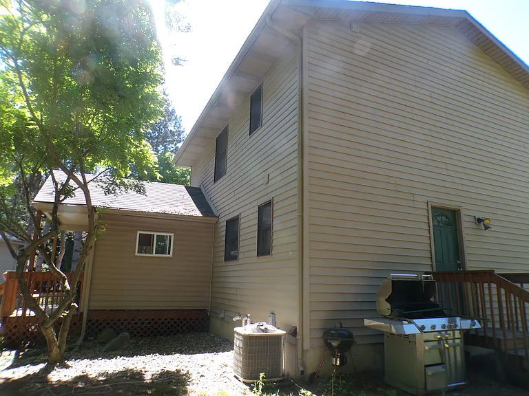 8087 Lansing Rd — Photo 3
