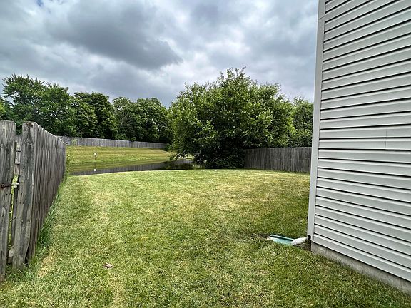 4th image of 6942 Beargrass Ct