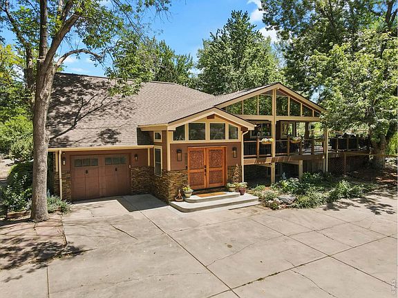 4th image of 7656 Brockway Dr