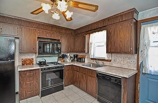 5th image of 14 Acorn Dr