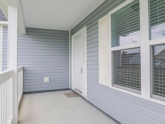 3rd image of 122 Buckskin Drive