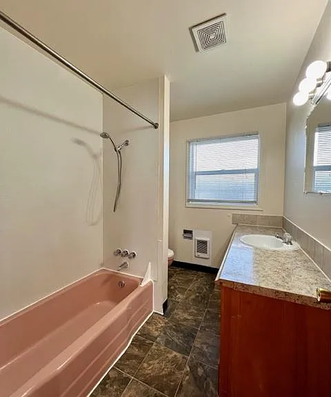 901 W 11th St — Photo 12