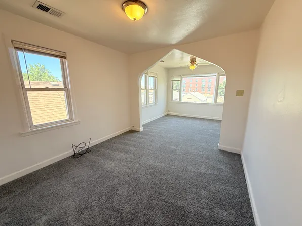 7439 W 64th St APT 2, Summit Argo, IL 60501