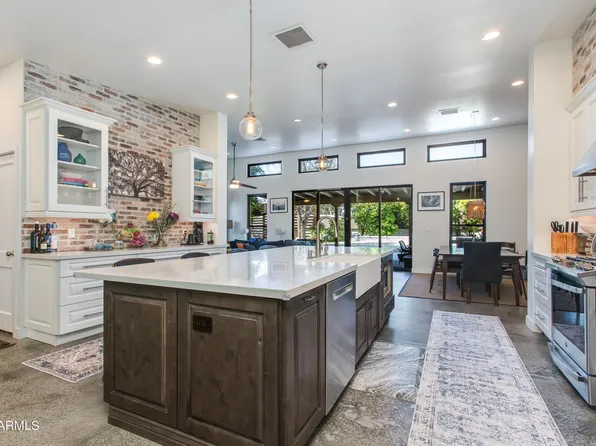 4036 E VERNON Avenue, Phoenix, AZ 85008