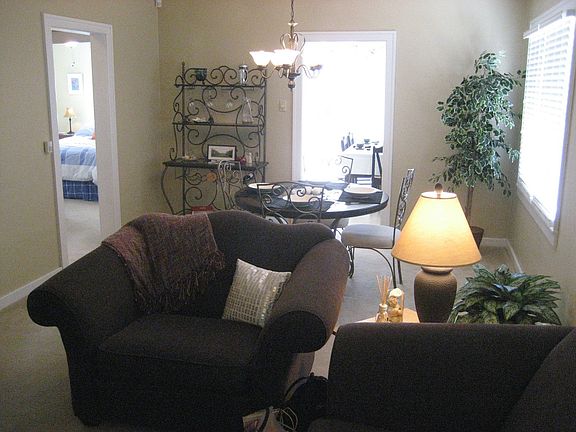 living room-dining room