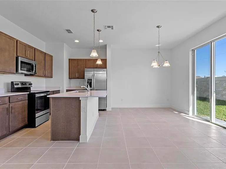 1345 Captiva Cv — Photo 9
