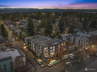 9222 Roosevelt Way NE APT 201, Seattle, WA 98115