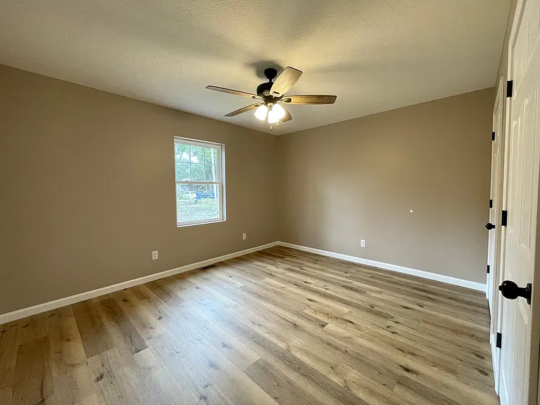 2200 Ash St — Photo 26