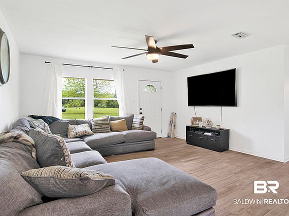 4th image of 10244 Magnolia Rd