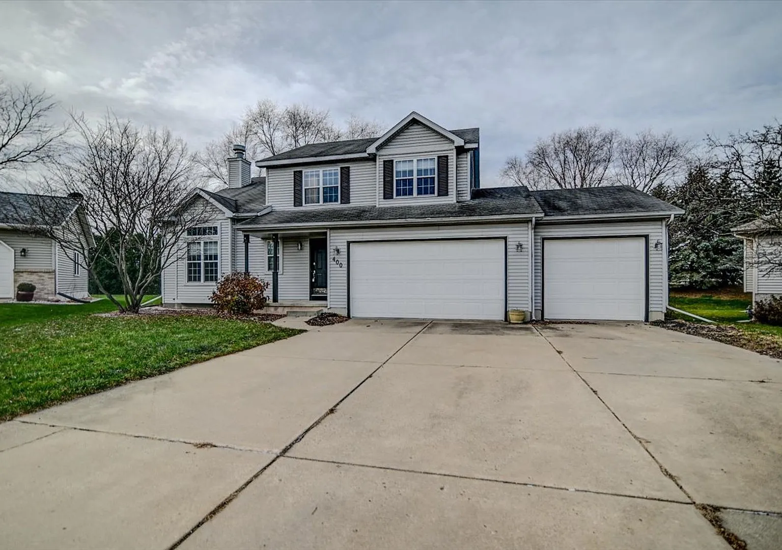 400 Muirfield Court — Photo 1