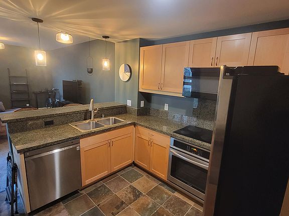 3rd image of 1150 J St Unit 201