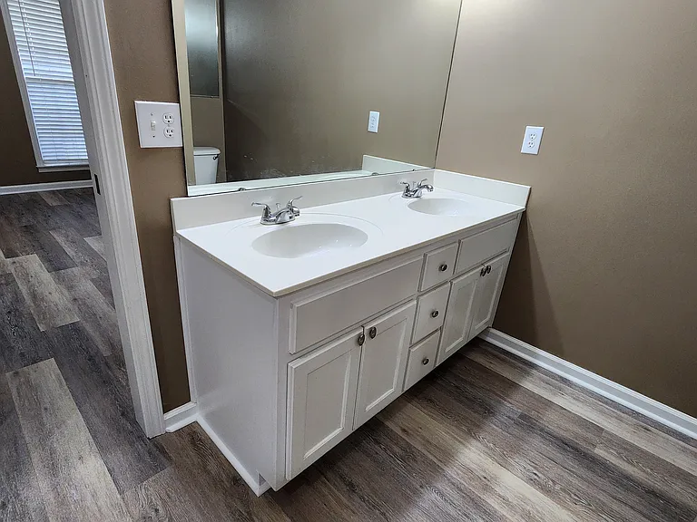 1229 Westfield Ln — Photo 16