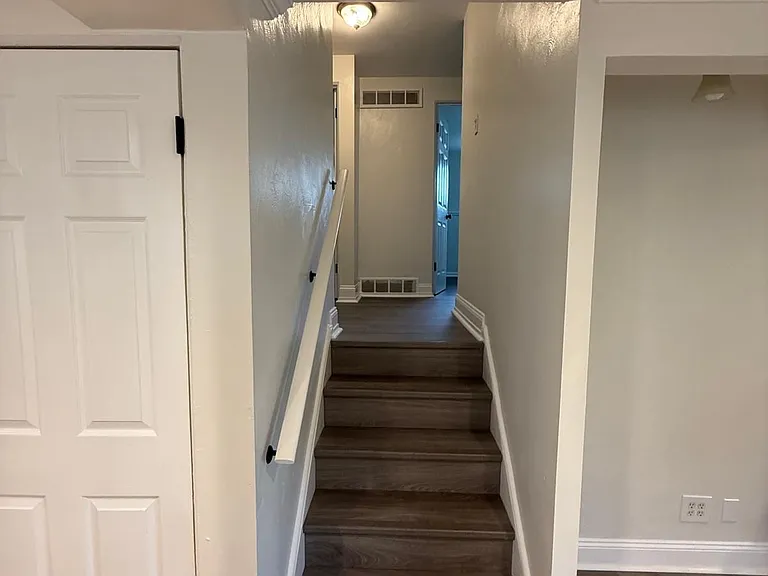 807 Londonderry Dr — Photo 10