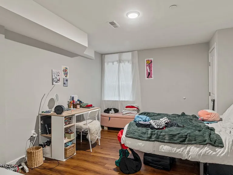 Temple Student Housing — Photo 8