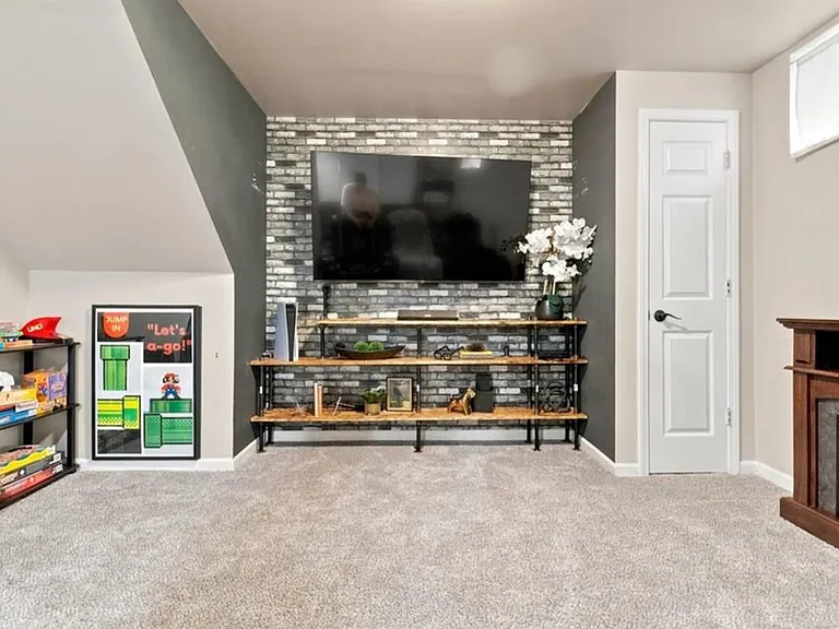 16161 S Mahaffie St — Photo 17