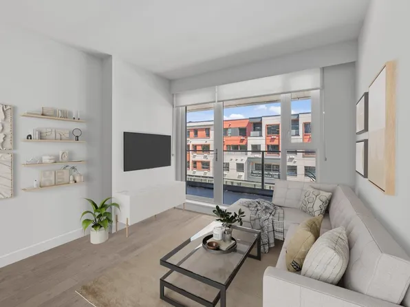 3636 W 39th Ave #306, Vancouver, BC V6N 3A6