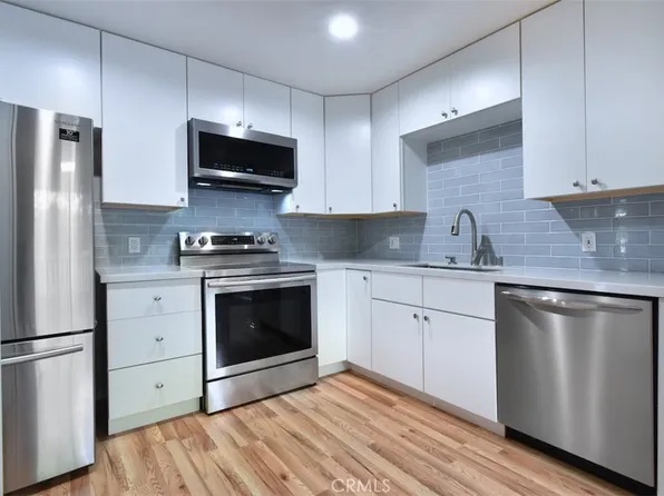 286 Oak Leaf Dr #14, Thousand Oaks, CA 91360