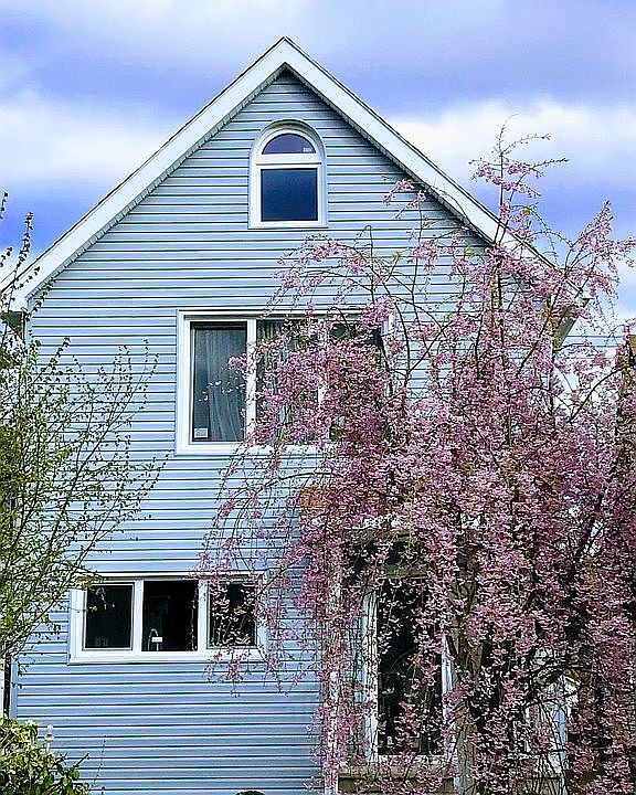1st image of 106 Decker Ave