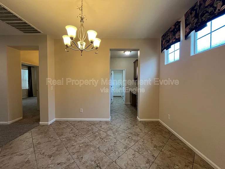 3454 E Constitution Dr — Photo 15
