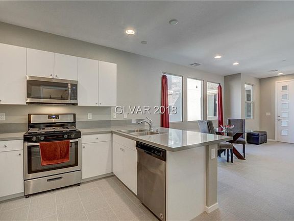5th image of 11256 Rainbow Peak Ave #204