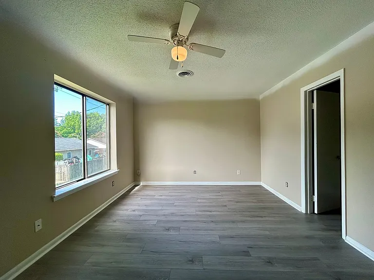 509 Chownings Dr — Photo 10