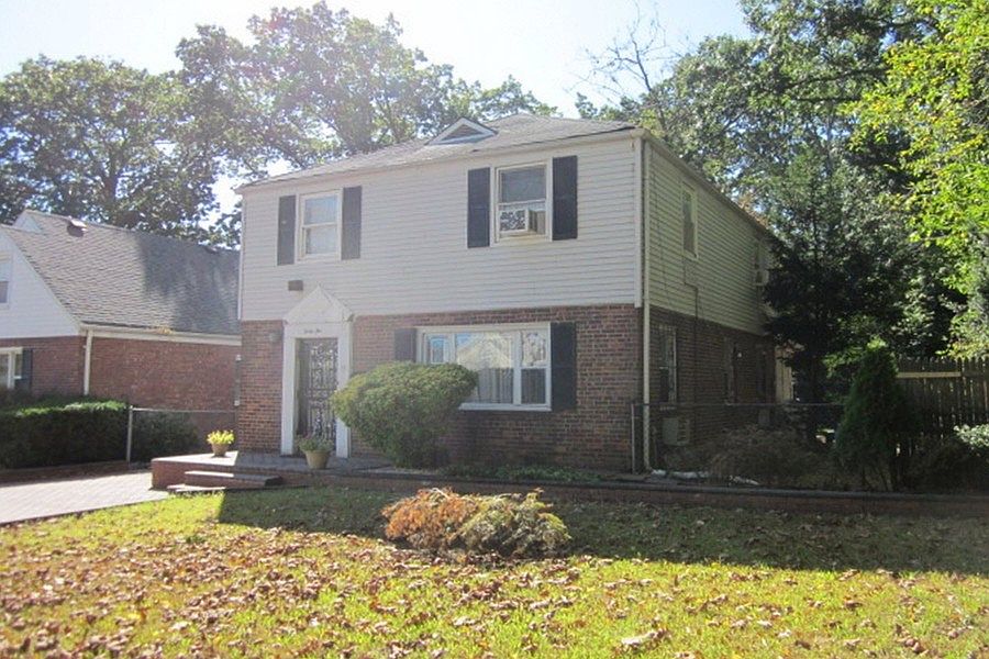 2nd image of 46 Hathaway Ave