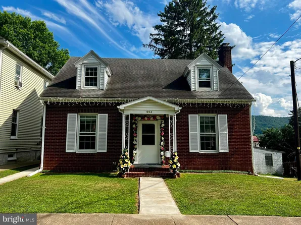 554 Center St, Millersburg, PA 17061