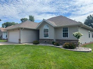 826 S Hemlock Ave, Springfield, MO 65802