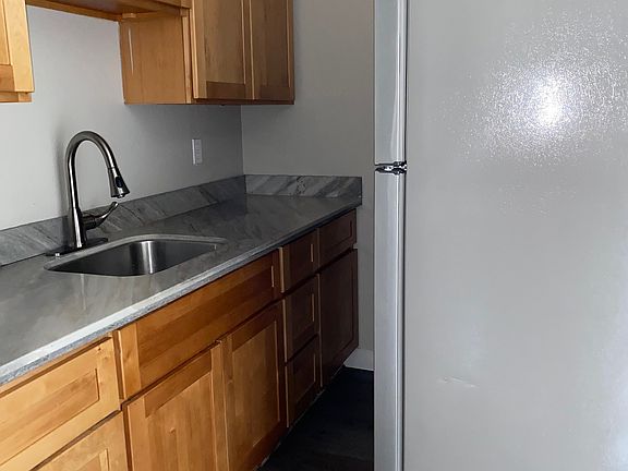5th image of 1224 N I St APT 102