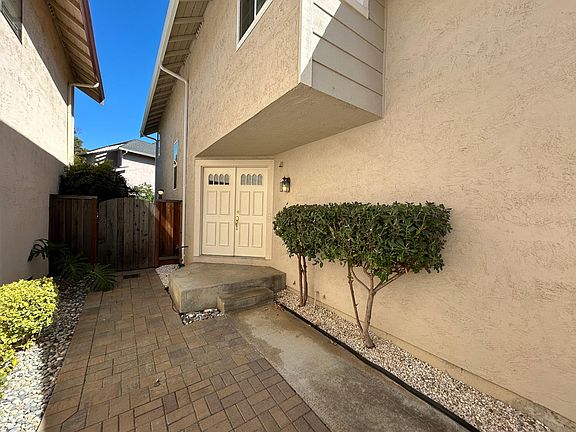 2nd image of 550 Grapevine Dr