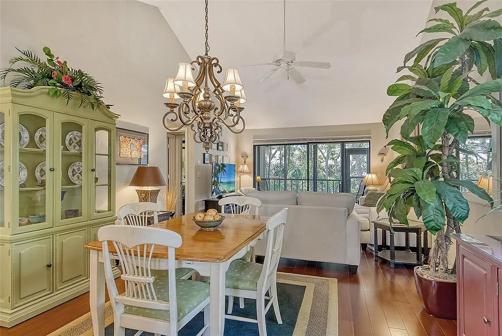 1 bed, 1.0 bath, 731 sqft, $3,800 — Photo 3