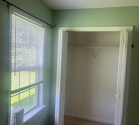 5th image of 128 Hilltop Cir