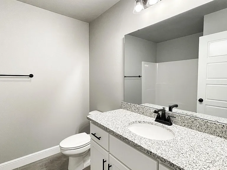 300 Oak Ave — Photo 20