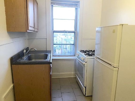 5th image of 21-42 28th St #4D