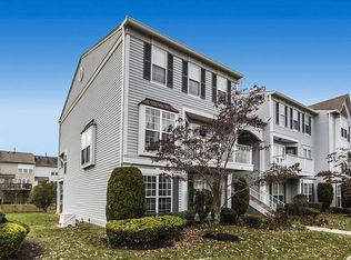 251 Rosebay Ct, Delran, NJ 08075