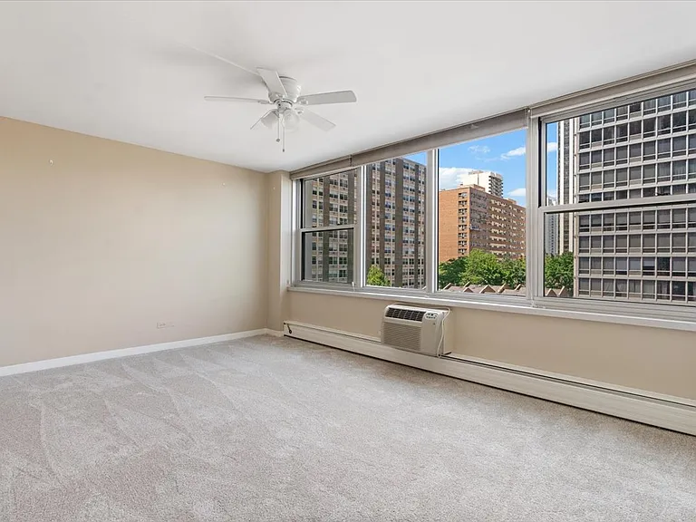 336 W Wellington Ave #604 — Photo 13