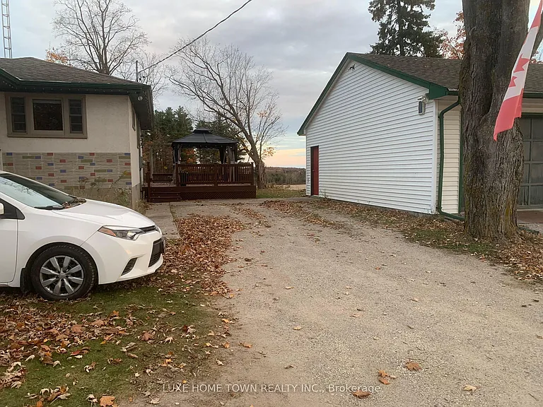 2445 Hespeler Rd — Photo 10