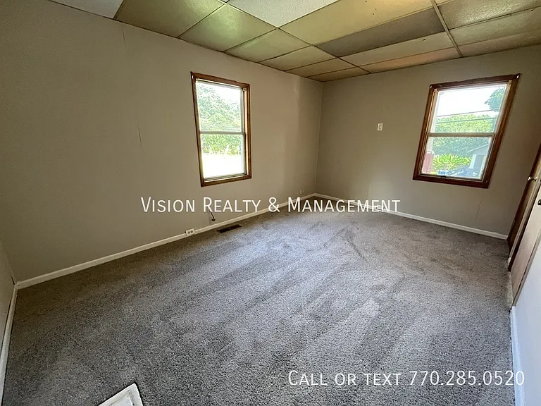 802 Williams St — Photo 22