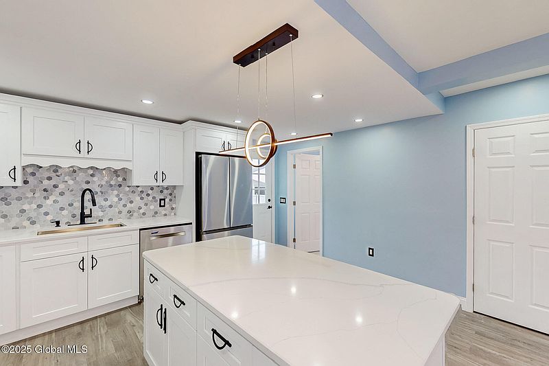 5th image of 1813 Avenue A