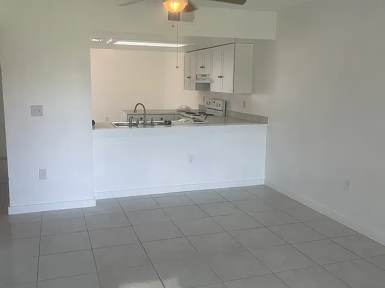 1011 Claremont Blvd NE #105
