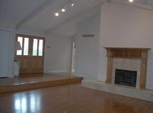 426 Wessex Rd, Valparaiso, IN 46385