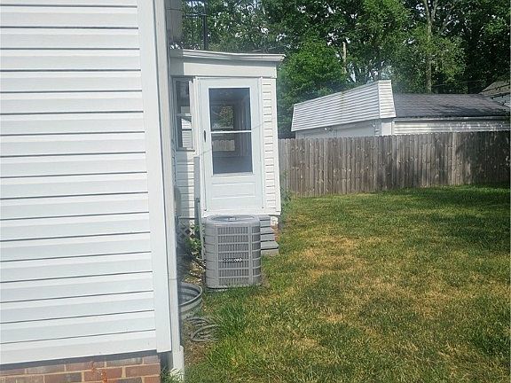 4th image of 3898 Salisbury Rd