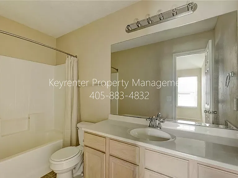 12328 SW 5th St — Photo 25