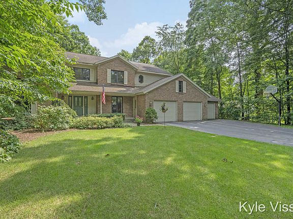 2nd image of 7806 Stonehaven Dr SE